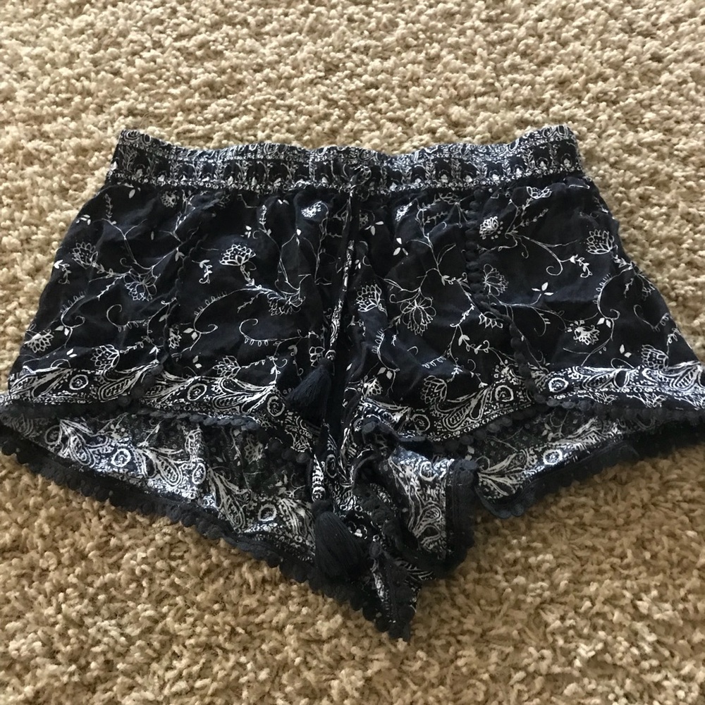 Urban Outfitters printed flowy short